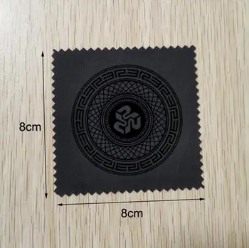 200 парчета на черно замшевой плат за очила с размер 8х8 см с черно лого