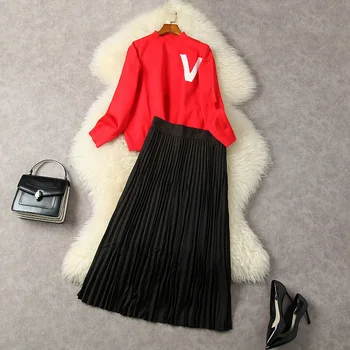 Европейската и американската дамски дрехи 2023, пролетта на нов червен вязаный пуловер с дълги ръкави, Плиссированная пола, елегантен костюм